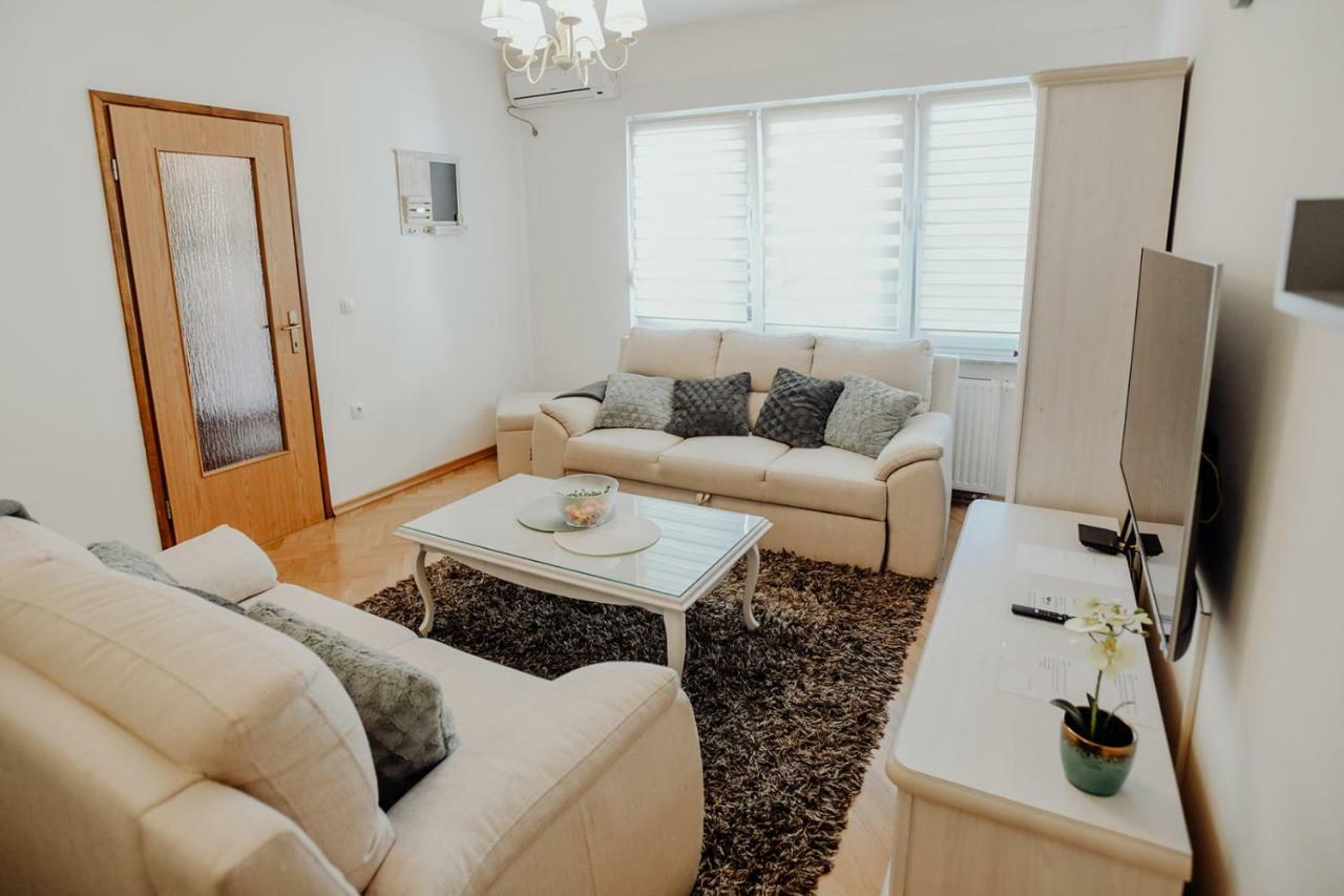 Apartman M5 Ðakovo Eksteriør billede